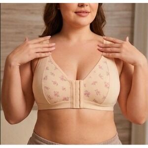 FionaBra Beige Floral Wireless Bra 2XL Comfort Front Closure Lace Trim Crossover